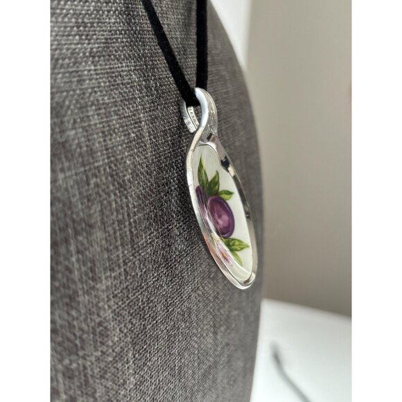 Vintage Avon Jelly Fruit Pendant Necklace: Plums silver souvenir spoon - Picture 3 of 6